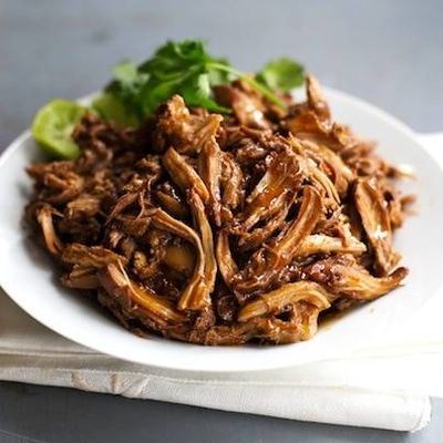 Honey Glazed Crockpot Chicken Adobo - simple pantry ingredients, hardly any hands-on time, 200 calories. | https://weightloss-trim.fit