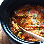Super Easy Skinny Veggie Crockpot Lasagna - a handful of simple ingredients for a healthy family dinner. | https://weightloss-trim.fit